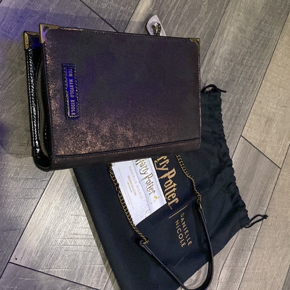 Limited edition Danielle Nicole Harry Potter “Horcrux collection” Tom Riddle - Picture 4 of 7